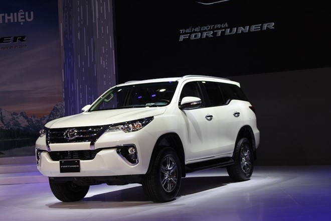 Toyota Fortuner 2017 chay luot rao ban cao hon xe moi o Sai Gon hinh anh 2