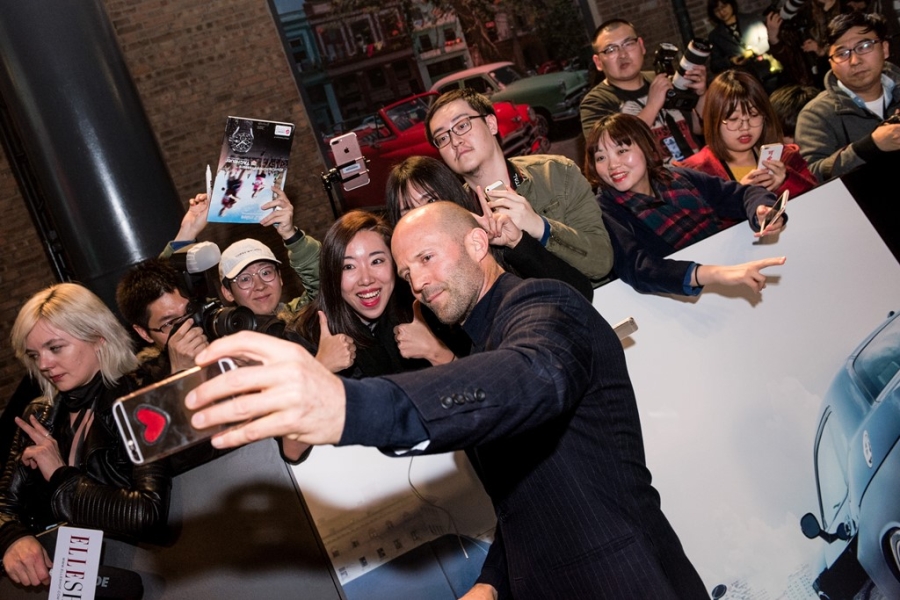 Bom tan ‘Fast & Furious 8’ co buoi ra mat dau tien tren the gioi hinh anh 3