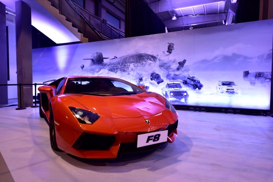 Bom tan ‘Fast & Furious 8’ co buoi ra mat dau tien tren the gioi hinh anh 12