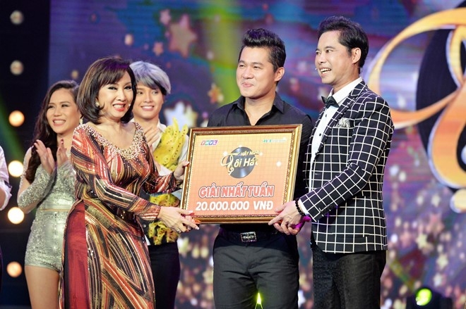Ngoc Son rot nuoc mat khi nghe hoc tro hat ve me hinh anh 7