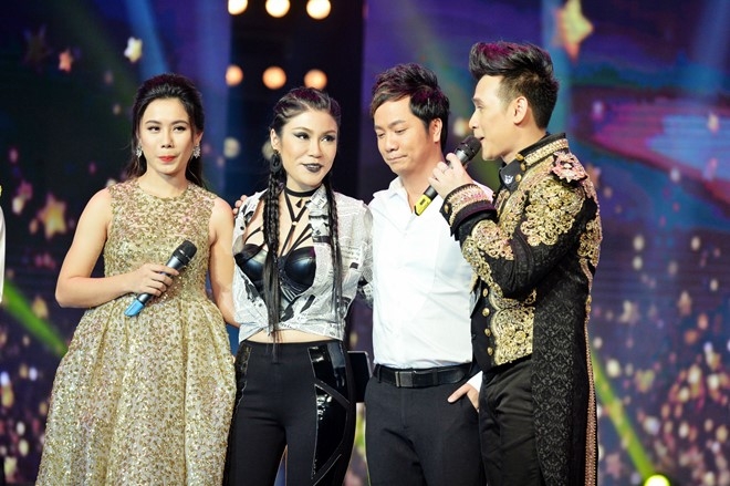 Ngoc Son rot nuoc mat khi nghe hoc tro hat ve me hinh anh 18