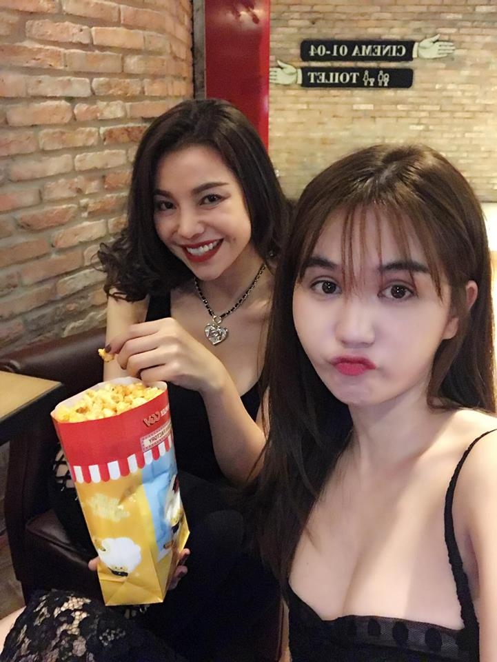 ngoc trinh sexy nong bong, nguoi tinh cu co tiec sau 2 thang chia tay? hinh anh 13