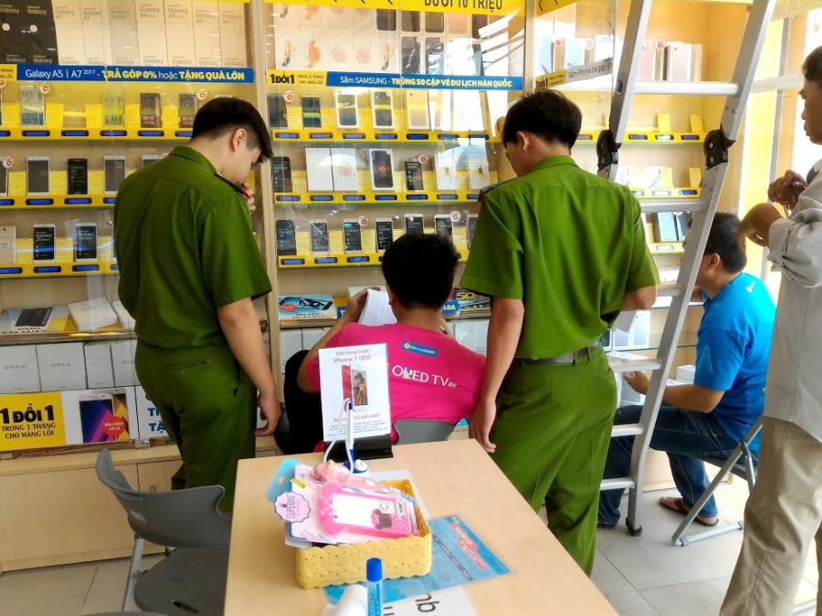 bao ve khai bi trom bat nam im roi khoang nhieu dien thoai di dong hinh anh 1