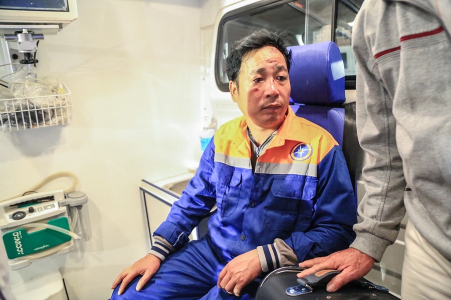 dua hai thuyen vien tau hai thanh 26 blc bi chim vao bo an toan