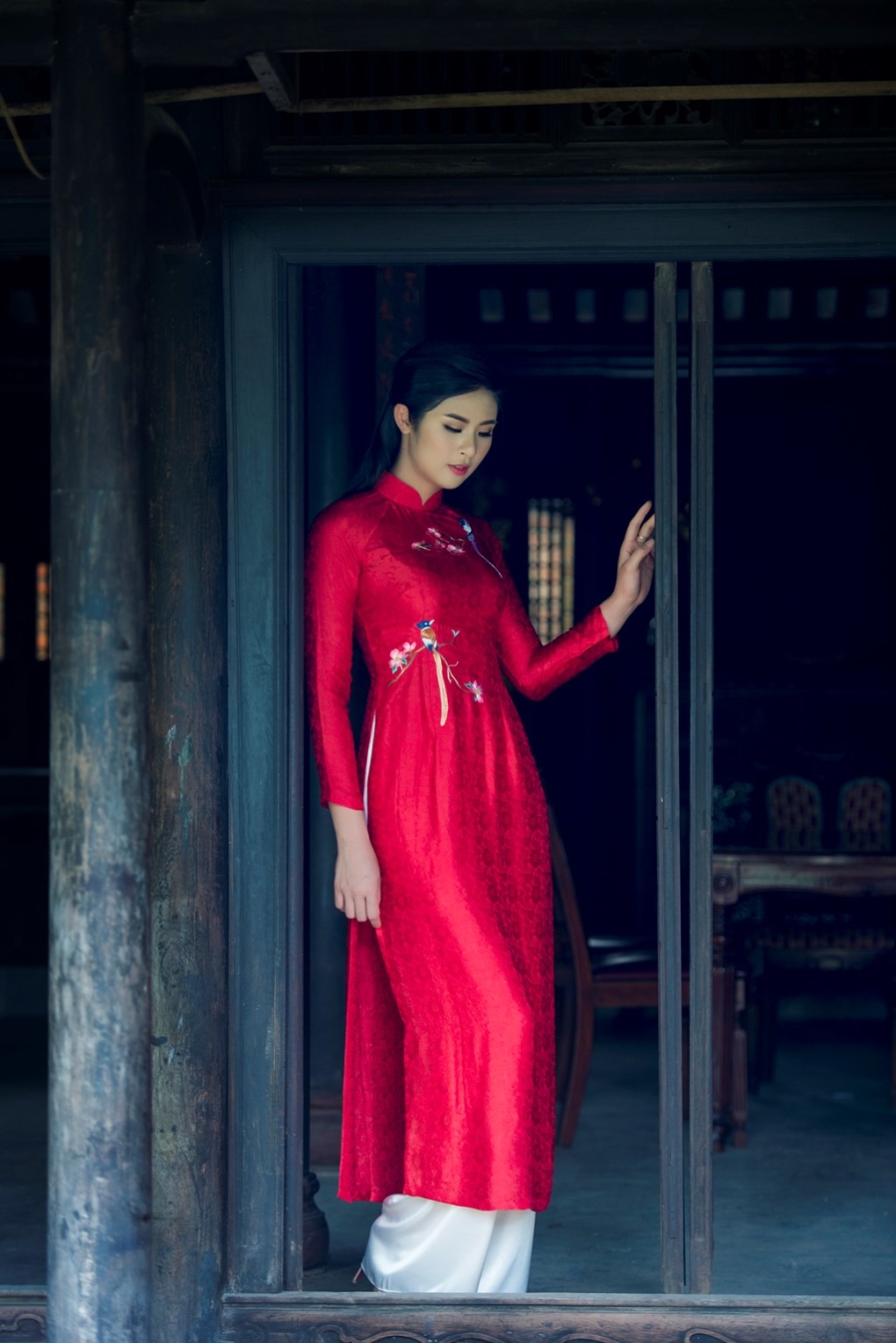 Ngoc Han duyen dang trong ta ao dai lua to tam hinh anh 2