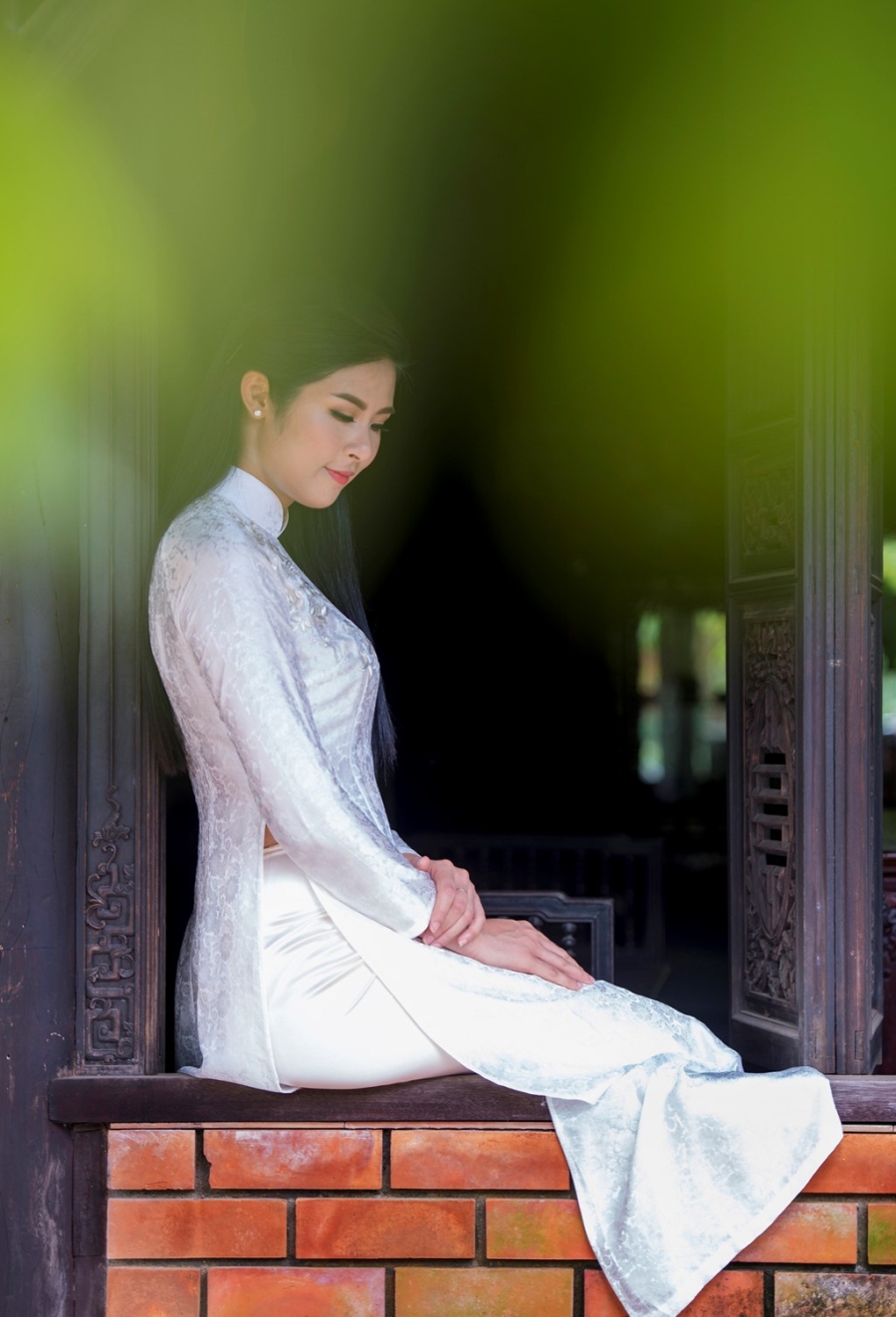 Ngoc Han duyen dang trong ta ao dai lua to tam hinh anh 5
