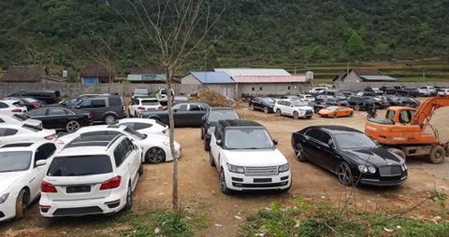 Ông Chung cho biết, hơn 50 siêu xe đã được xuất sang Trung Quốc cách đây 2-3 ngày. (Ảnh: Lâm Việt Cường).