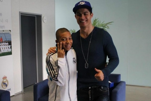 “Henry mới” Mbappe giá 112 triệu bảng: Real choáng váng - 2