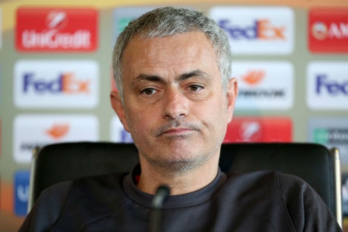 Mourinho: MU quá áp lực, úp mở khả năng ra đi - 1