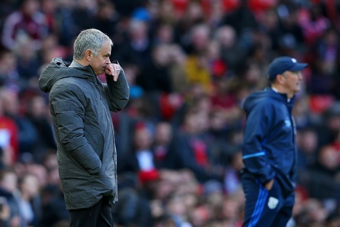 HLV Mourinho chưa cải thiện được tình hình tại sân Old Trafford /// AFP