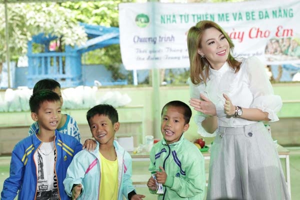 thanh-thao-rang-ro-khi-ban-trai-viet-kieu-thap-tung-di-tu-thien-5