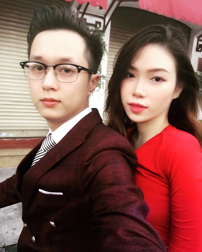 Cô nàng sexy 23 tuổi và thú chơi dị thường: Xăm hình bạn trai kín người - Ảnh 1.