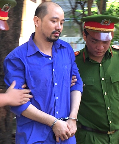 tu-dan-choi-thanh-tay-buon-ma-tuy-cho-qua-bar-sai-gon