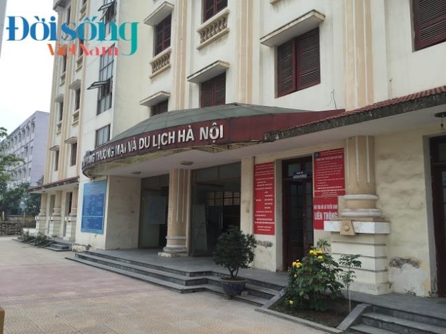 Vu bat qua tang chong khong co tien nuoi con nhung van dan bo di khach san sang: Da tam dinh chi cong tac voi co bo giang vien!