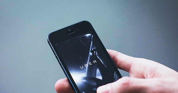 Uber bị tố dùng phần mềm tinh vi để lừa lái xe, khách hàng
