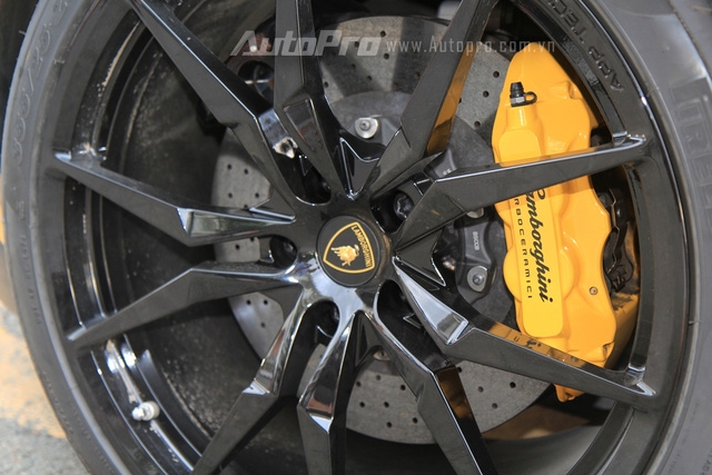 Lamborghini Aventador biển tứ quý 9 được đưa đi làm đẹp - Ảnh 3.