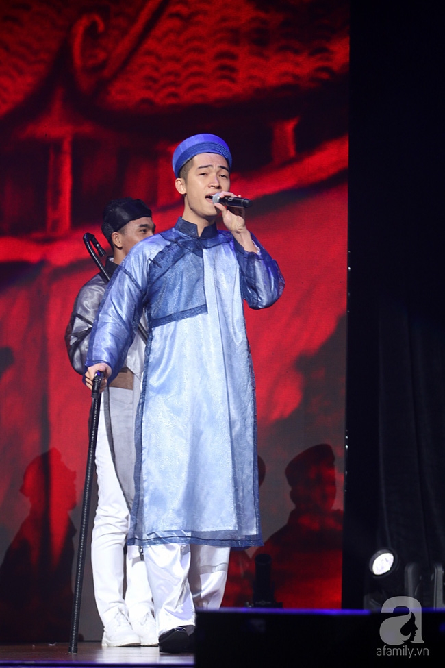 Noo Phước Thịnh cùng trò cưng The Voice nhảy múa tưng bừng tại Malaysia - Ảnh 5.