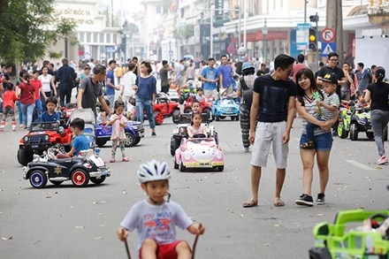 Kiếm tiền triệu mỗi ngày nhờ cho thuê ô tô điện Trung Quốc ảnh 2