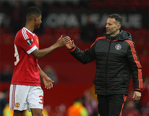 ryan-giggs-cau-thu-tre-bay-gio-giau-hon-nhung-khong-gioi-hon-1
