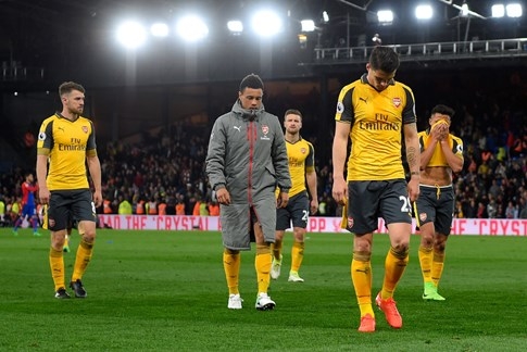 HLV Wenger: 'Trận thua Crystal Palace là nỗi lo lớn' - ảnh 2