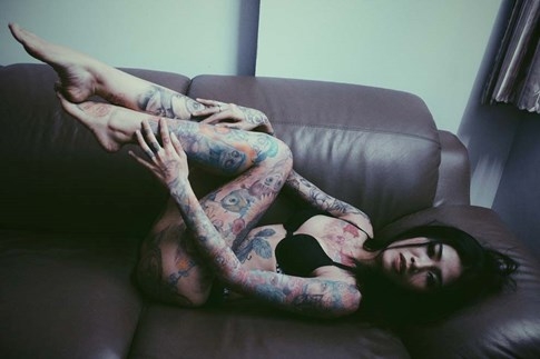 Lời giải những hot girl Việt đam mê dám xăm hình toàn thân - ảnh 14