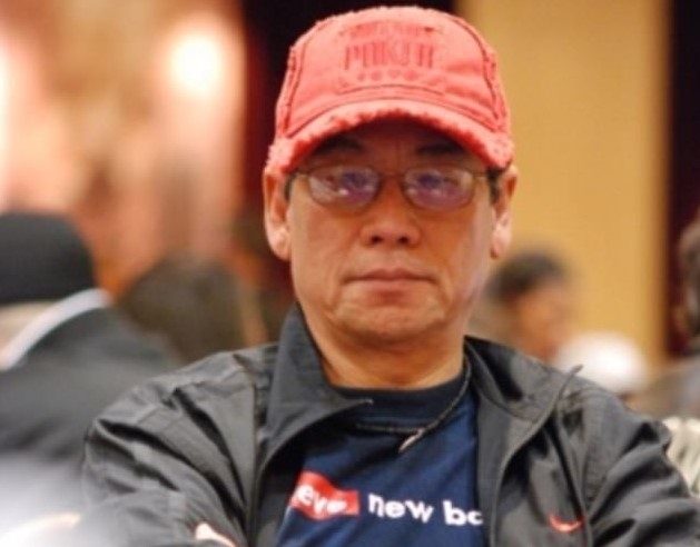 Bac si bi keo khoi may bay United Airlines: Toi bi thuong khap nguoi hinh anh 1