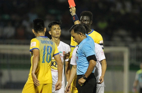 ban-trong-tai-ong-nguyen-da-lam-dung-trong-tran-hagl-thanh-hoa