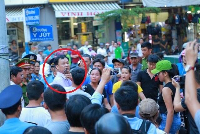 Đắk Lắk: 5 đối tượng bị tạm giữ vì tát phó chủ tịch phường đi dẹp vỉa hè - 1