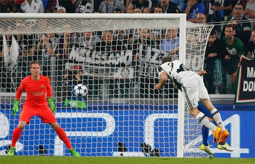 juventus-thang-dam-barca-o-tu-ket-luot-di-2