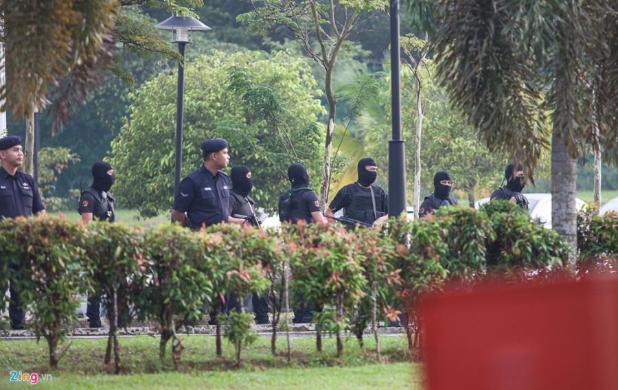 Luc luong an ninh phu kin noi xet xu Doan Thi Huong hinh anh 1