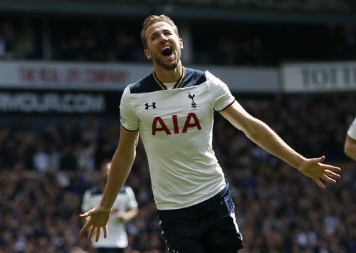 harry-kane-toa-sang-tottenham-con-cach-chelsea-bon-diem