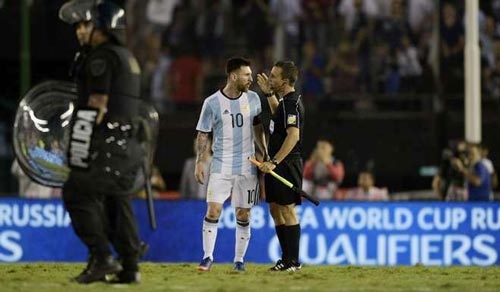 Messi bị cấm 4 trận: Không 