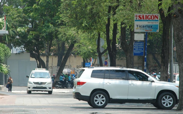 quận 1 giành vỉa hè, đoàn ngọc hải, xe biển xanh, vỉa hè bị tái chiếm, đòi lại vỉa hè, lấn chiếm vỉa hè