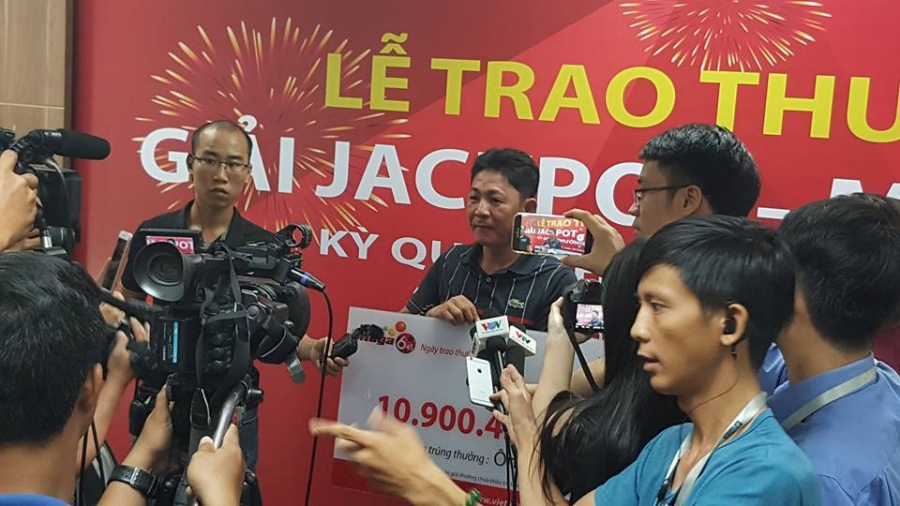 Chơi số Vietlott, trúng số Vietlott, xổ số Vietlott, giải Jackpot, người trúng Jackpot