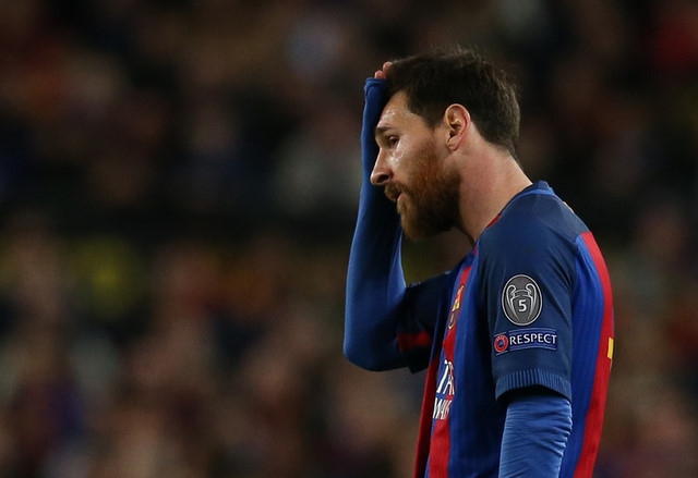 Fan Real ha he truoc su bat luc cua Messi hinh anh 1