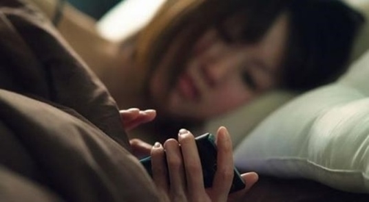 Image result for Nửa đêm phát hiện người cũ gọi điện cho chồng tôi tâm sự