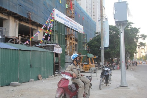 chum anh: doanh nghiep ngang nhien lan chiem via he o tp vinh hinh anh 6