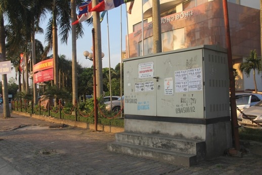 chum anh: doanh nghiep ngang nhien lan chiem via he o tp vinh hinh anh 8