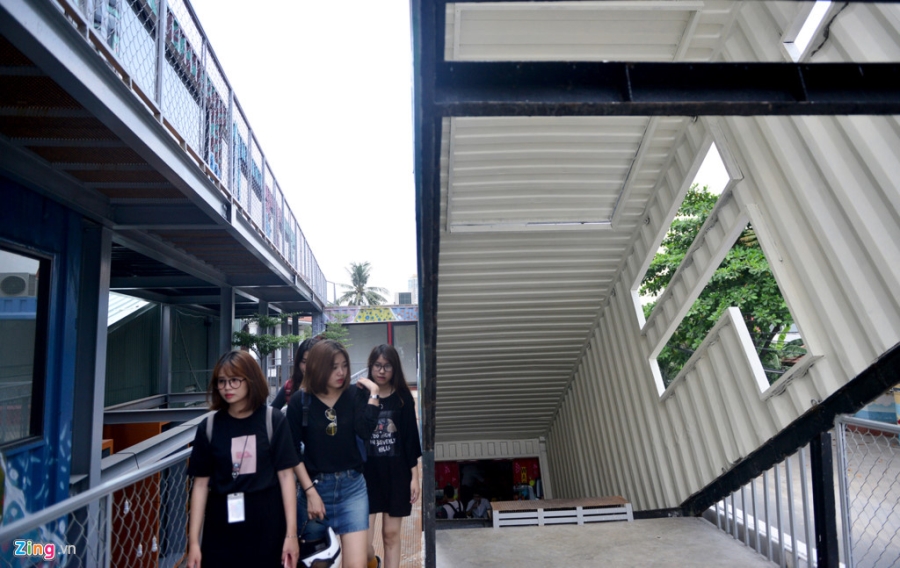 Gioi tre Sai Gon hao hung check-in khu nghe thuat bang container hinh anh 4