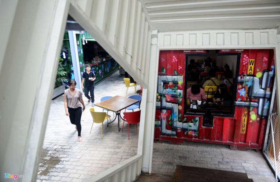 Gioi tre Sai Gon hao hung check-in khu nghe thuat bang container hinh anh 18