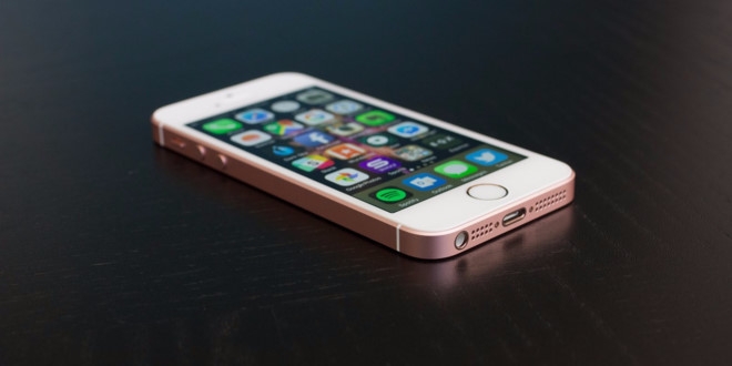 Vi sao iPhone SE dang dung hon iPhone 7? hinh anh 1