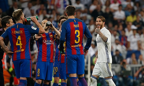 pique-ramos-dang-bi-the-do-real-dung-do-loi-cho-trong-tai