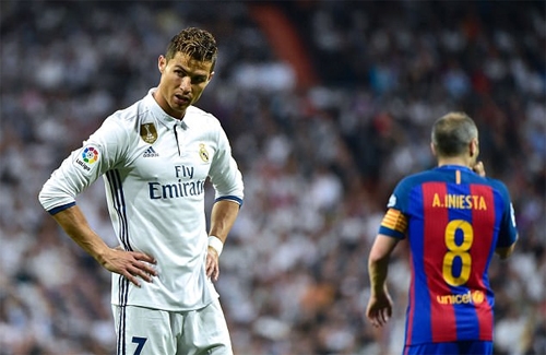 ronaldo-huy-tiec-mung-el-clasico-cam-ban-gai-to-chuc-them-cuoc-vui