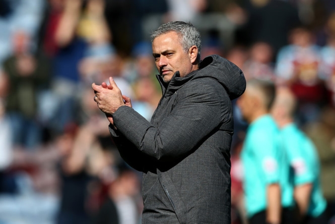 HLV Mourinho cho rằng Man City có ưu thế hơn M.U trong cuộc đua top 4 /// AFP