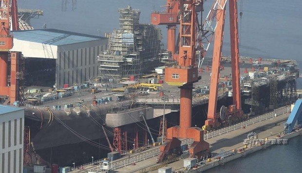 ​Trung Quốc hạ thủy tàu sân bay tự đóng đầu tiên 