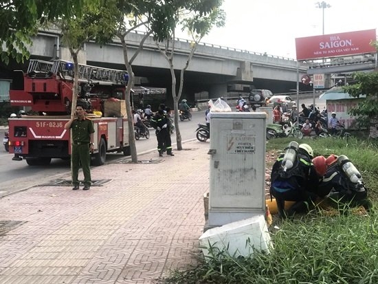Vật thể lạ, khí độc, đại lộ Sài Gòn, đại lộ Phạm Văn Đồng, CS PCCC, ngạt khí độc
