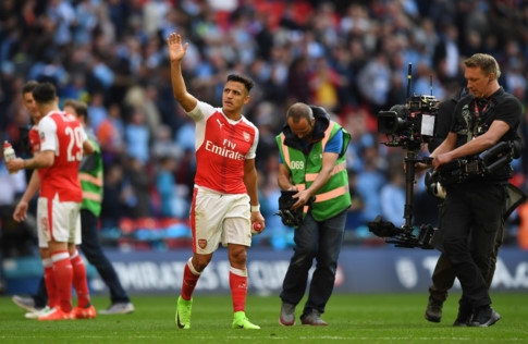 Wenger không muốn Sanchez biến thành 'Van Persie 2.0' - ảnh 2