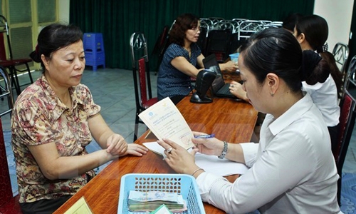 hsbc-nguoi-lao-dong-viet-muon-nghi-huu-som
