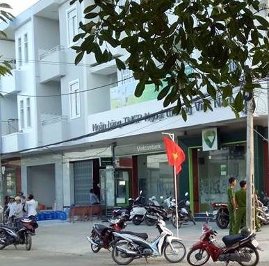 Ngân hàng Vietcombank chi nhánh thị xã Duyên Hải, nơi xảy ra vụ cướp. Ảnh: Minh Hào