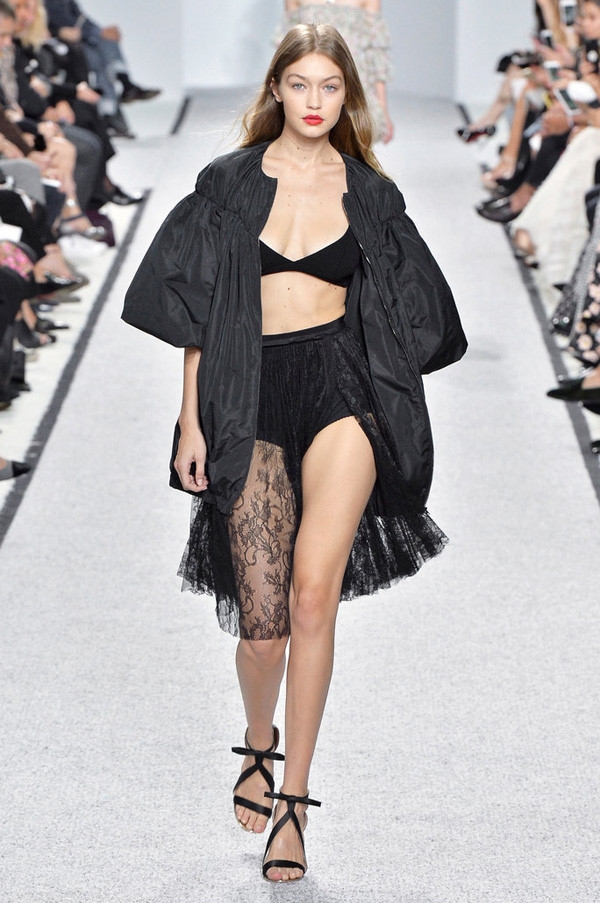 Gigi Hadid dang chay theo mot 'minh day'? hinh anh 2